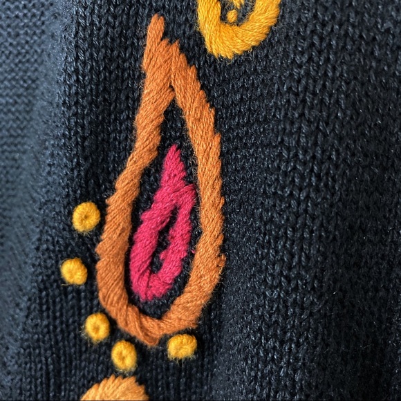 VINTAGE LESLIE Fay Black Grandmacore Embroidered Cardigan S - Picture 6 of 13